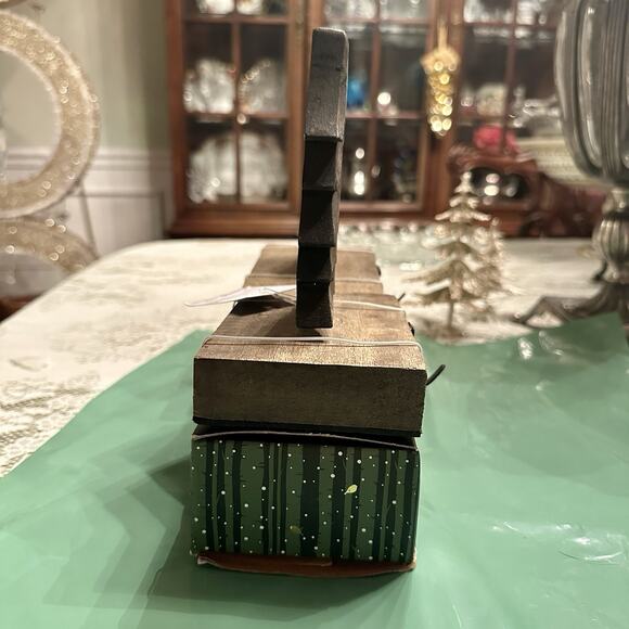 Balsam & Fir Trading Co. Set of 2 Wooden Christmas Tree Stocking Holders - Picture 7 of 12